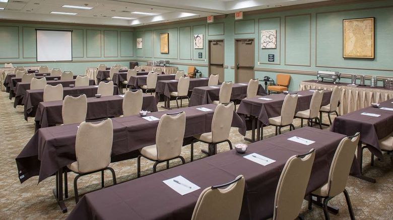 <b>Hampton Inn & Suites New Orleans-Elmwood Meeting</b>. Images powered by <a href="https://iceportal.shijigroup.com/" title="IcePortal" target="_blank">IcePortal</a>.