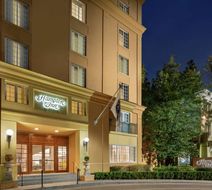 Hampton Inn New Orleans-St Charles Ave Exterior