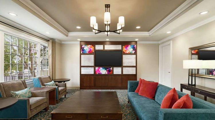 Hampton Inn New Orleans-St Charles Ave Lobby