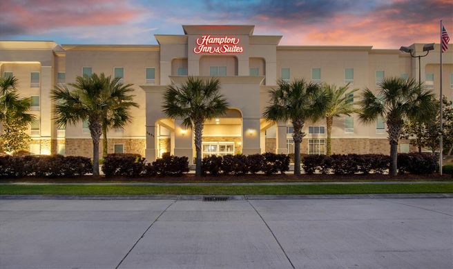 Hampton Inn & Suites Harvey Exterior