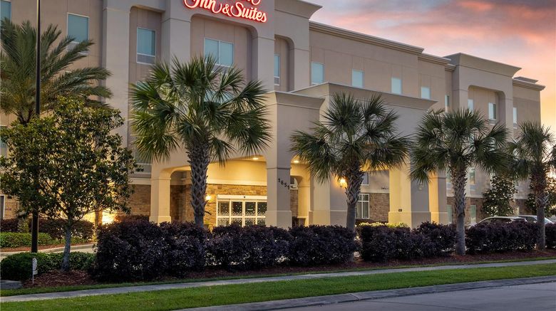 <b>Hampton Inn & Suites Harvey Exterior</b>. Images powered by <a href="https://iceportal.shijigroup.com/" title="IcePortal" target="_blank">IcePortal</a>.