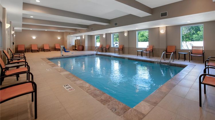 Hampton Inn & Suites Harvey Pool