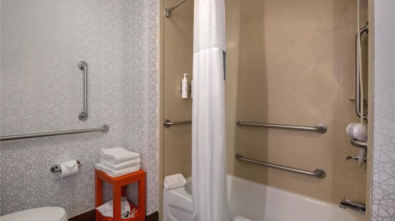 <b>Hampton Inn & Suites Harvey Room</b>. Images powered by <a href="https://iceportal.shijigroup.com/" title="IcePortal" target="_blank">IcePortal</a>.