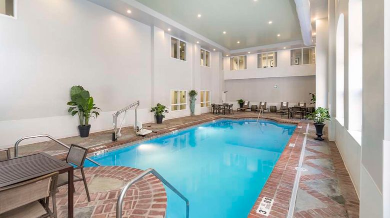 <b>Homewood Suites New Orleans Pool</b>. Images powered by <a href="https://iceportal.shijigroup.com/" title="IcePortal" target="_blank">IcePortal</a>.