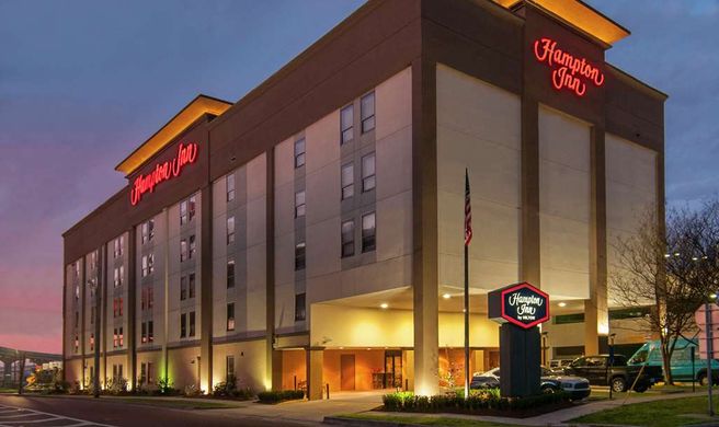 Hampton Inn Metairie Exterior