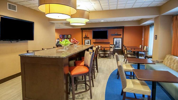 Hampton Inn Metairie Lobby