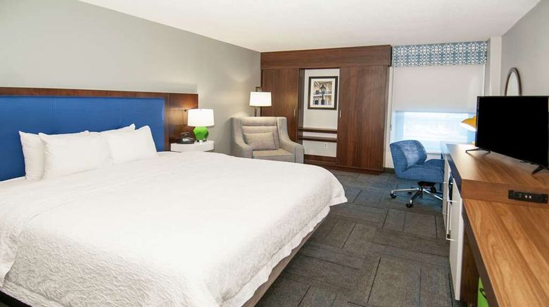 <b>Hampton Inn Metairie Room</b>. Images powered by <a href="https://iceportal.shijigroup.com/" title="IcePortal" target="_blank">IcePortal</a>.