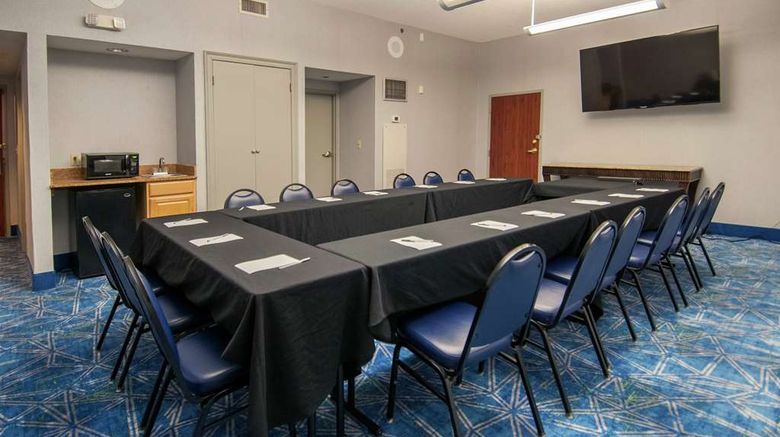 <b>Hampton Inn Metairie Meeting</b>. Images powered by <a href="https://iceportal.shijigroup.com/" title="IcePortal" target="_blank">IcePortal</a>.