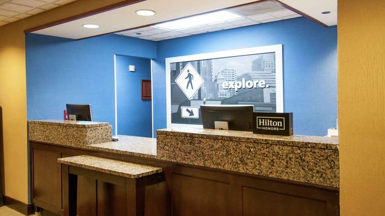 <b>Hampton Inn Metairie Lobby</b>. Images powered by <a href="https://iceportal.shijigroup.com/" title="IcePortal" target="_blank">IcePortal</a>.