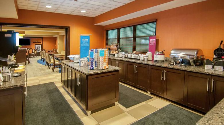 <b>Hampton Inn Metairie Restaurant</b>. Images powered by <a href="https://iceportal.shijigroup.com/" title="IcePortal" target="_blank">IcePortal</a>.