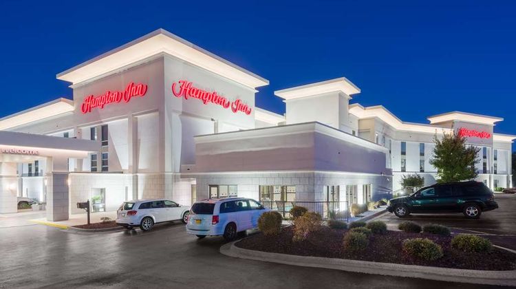 Hampton Inn Mt. Airy Exterior