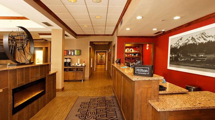 Hampton Inn Montrose Lobby