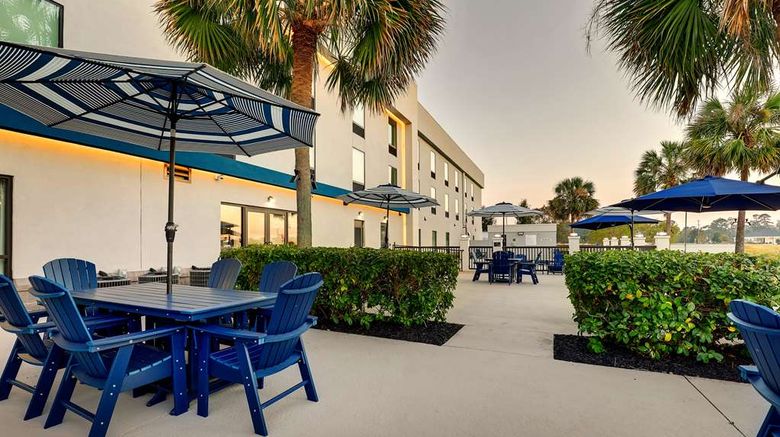 <b>Hampton Inn Moultrie Exterior</b>. Images powered by <a href="https://iceportal.shijigroup.com/" title="IcePortal" target="_blank">IcePortal</a>.