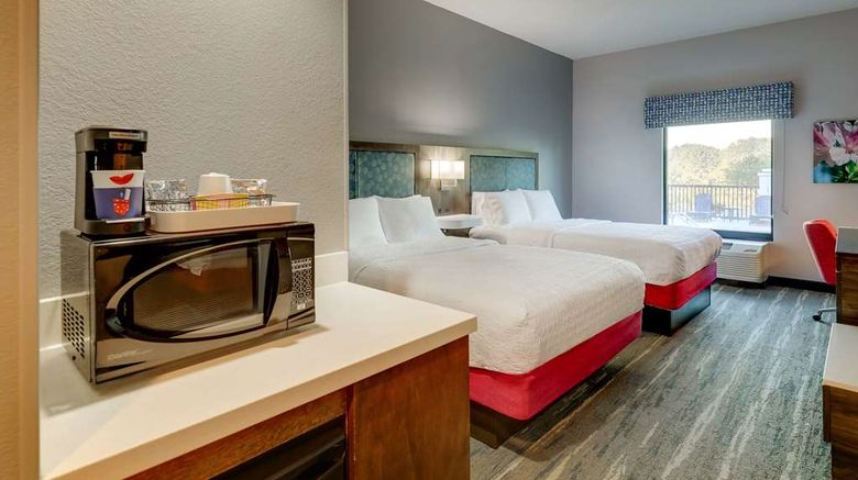 <b>Hampton Inn Moultrie Room</b>. Images powered by <a href="https://iceportal.shijigroup.com/" title="IcePortal" target="_blank">IcePortal</a>.