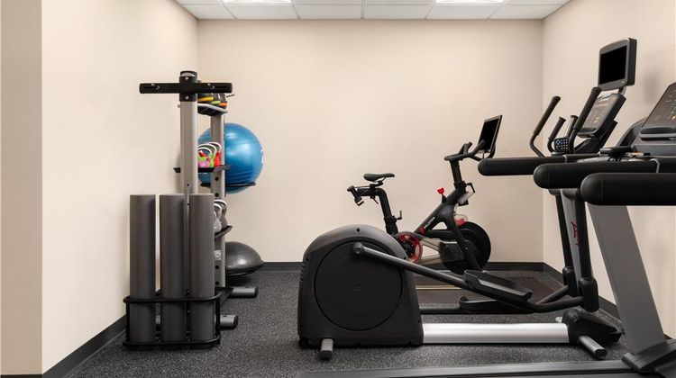 Hampton Inn & Suites-Newport/Middletown Health