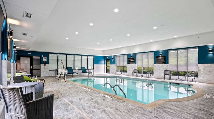 Hampton Inn & Suites Mt Pleasant Pool