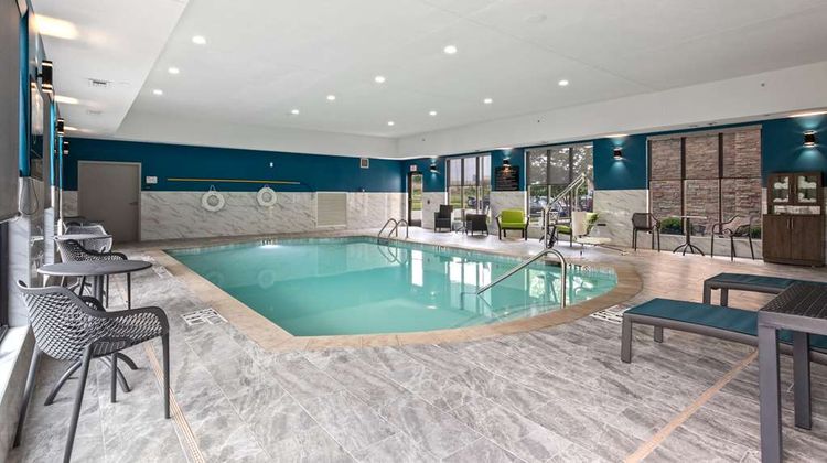 Hampton Inn & Suites Mt Pleasant Pool