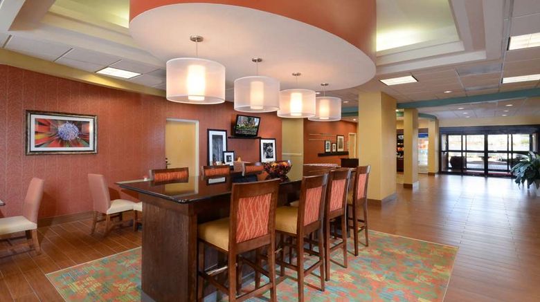 <b>Hampton Inn Martinsville Lobby</b>. Images powered by <a href="https://iceportal.shijigroup.com/" title="IcePortal" target="_blank">IcePortal</a>.