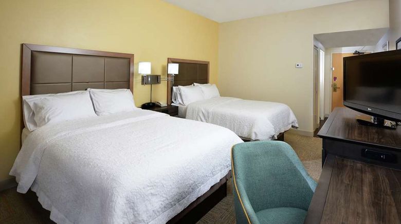 <b>Hampton Inn Martinsville Room</b>. Images powered by <a href="https://iceportal.shijigroup.com/" title="IcePortal" target="_blank">IcePortal</a>.