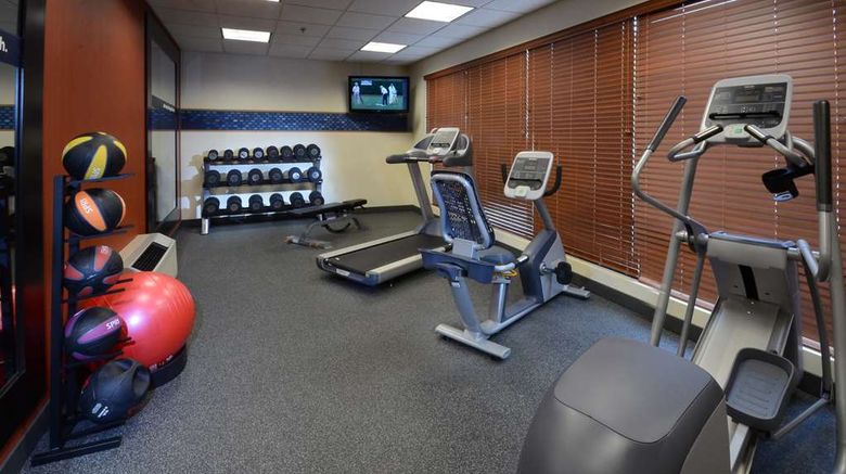 <b>Hampton Inn Martinsville Health</b>. Images powered by <a href="https://iceportal.shijigroup.com/" title="IcePortal" target="_blank">IcePortal</a>.