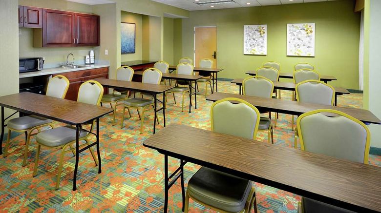 <b>Hampton Inn Martinsville Meeting</b>. Images powered by <a href="https://iceportal.shijigroup.com/" title="IcePortal" target="_blank">IcePortal</a>.