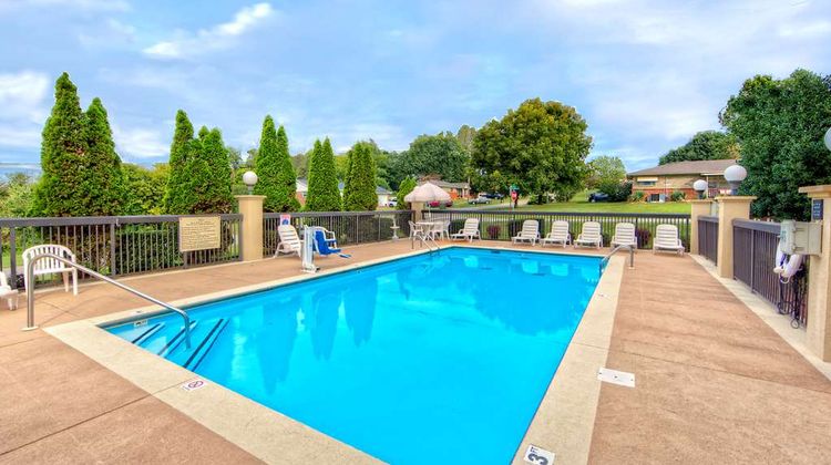 Hampton Inn Morristown Pool