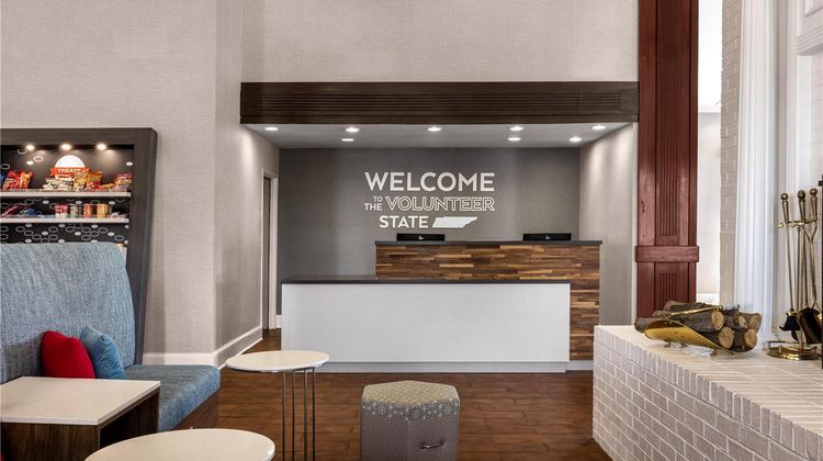 Hampton Inn Morristown Lobby