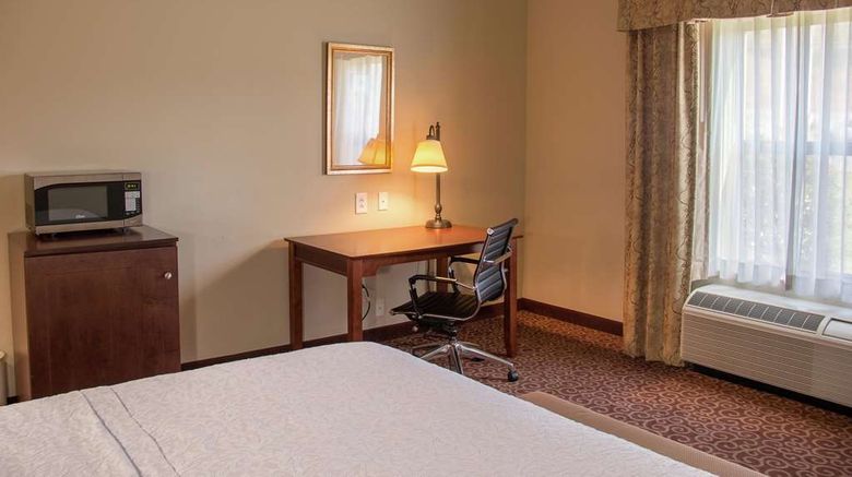 <b>Hampton Inn Murphy Room</b>. Images powered by <a href="https://iceportal.shijigroup.com/" title="IcePortal" target="_blank">IcePortal</a>.