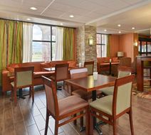 Hampton Inn - Muscatine Lobby