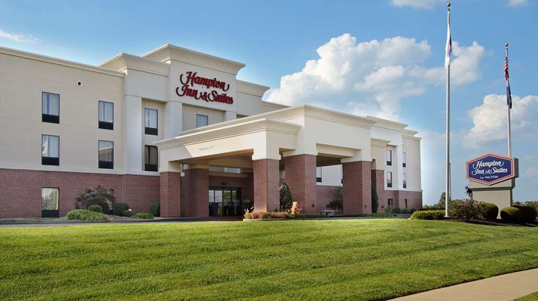 <b>Hampton Inn & Suites Madisonville Exterior</b>. Images powered by <a href="https://iceportal.shijigroup.com/" title="IcePortal" target="_blank">IcePortal</a>.