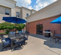 Hampton Inn & Suites Madisonville Exterior