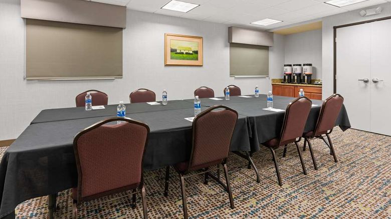 <b>Hampton Inn & Suites Burlington Meeting</b>. Images powered by <a href="https://iceportal.shijigroup.com/" title="IcePortal" target="_blank">IcePortal</a>.
