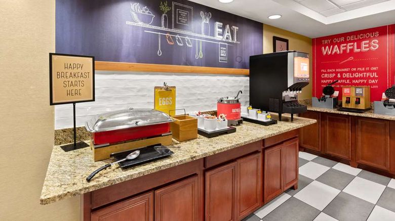 <b>Hampton Inn & Suites Burlington Restaurant</b>. Images powered by <a href="https://iceportal.shijigroup.com/" title="IcePortal" target="_blank">IcePortal</a>.