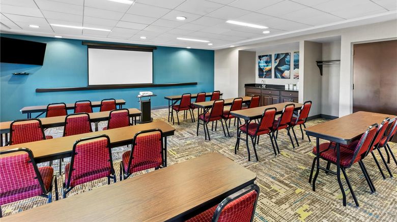 <b>Hampton Inn Middletown Meeting</b>. Images powered by <a href="https://iceportal.shijigroup.com/" title="IcePortal" target="_blank">IcePortal</a>.