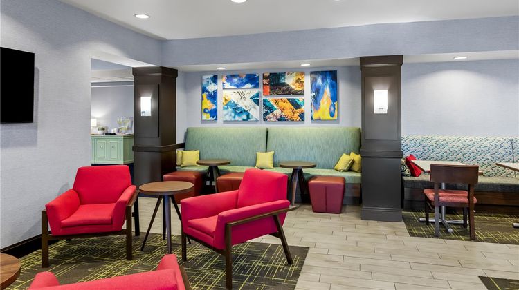 Hampton Inn Middletown Lobby