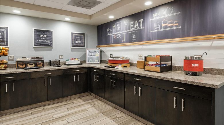 <b>Hampton Inn North Myrtle Beach-Harbour Restaurant</b>. Images powered by <a href="https://iceportal.shijigroup.com/" title="IcePortal" target="_blank">IcePortal</a>.