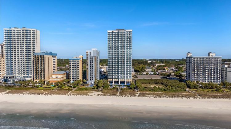 Hilton Grand Vacations Club Ocean 22 Exterior