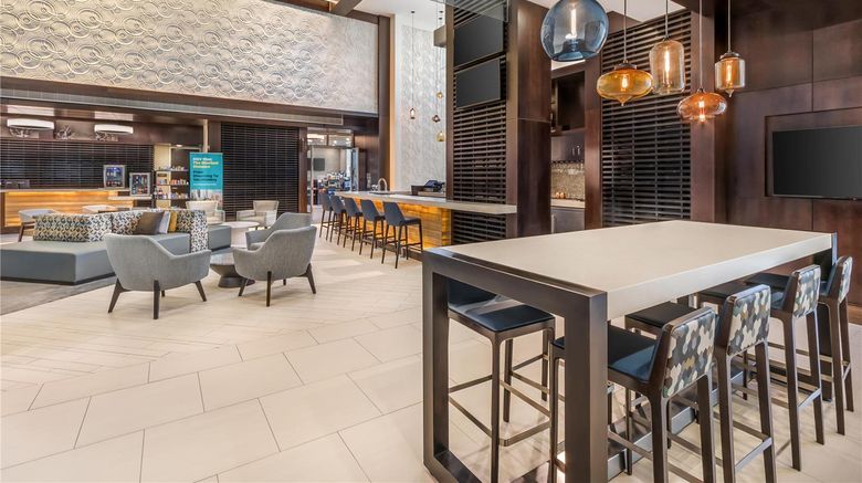 <b>Hilton Grand Vacations Club Ocean 22 Lobby</b>. Images powered by <a href="https://iceportal.shijigroup.com/" title="IcePortal" target="_blank">IcePortal</a>.