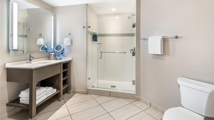 Hilton Grand Vacations Club Ocean 22 Room