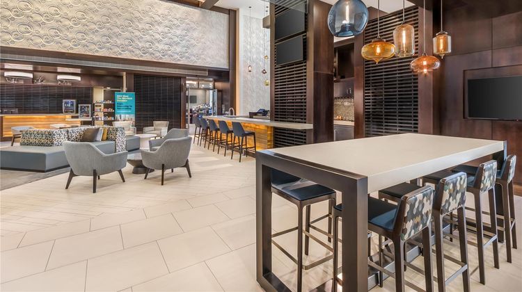 Hilton Grand Vacations Club Ocean 22 Lobby