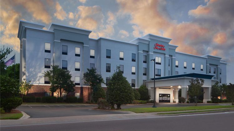 Hampton Inn & Suites Natchez Exterior