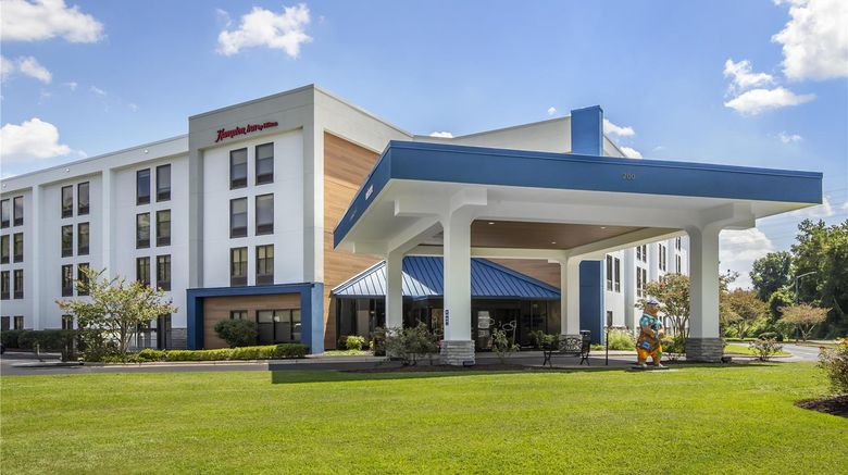 <b>Hampton Inn New Bern Exterior</b>. Images powered by <a href="https://iceportal.shijigroup.com/" title="IcePortal" target="_blank">IcePortal</a>.