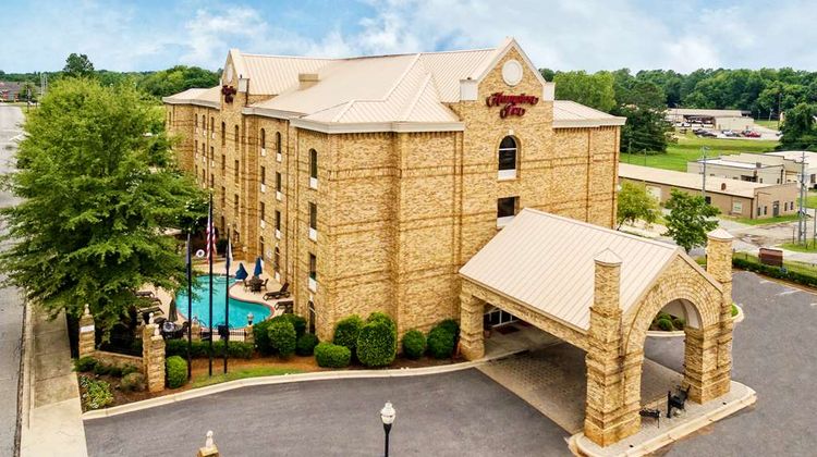 Hampton Inn Newbery-Opera House Exterior