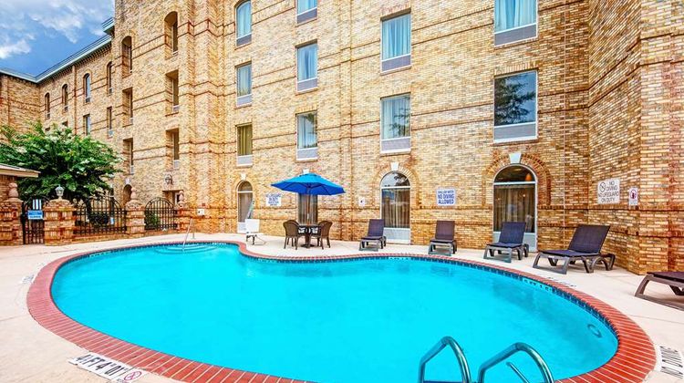 Hampton Inn Newbery-Opera House Pool