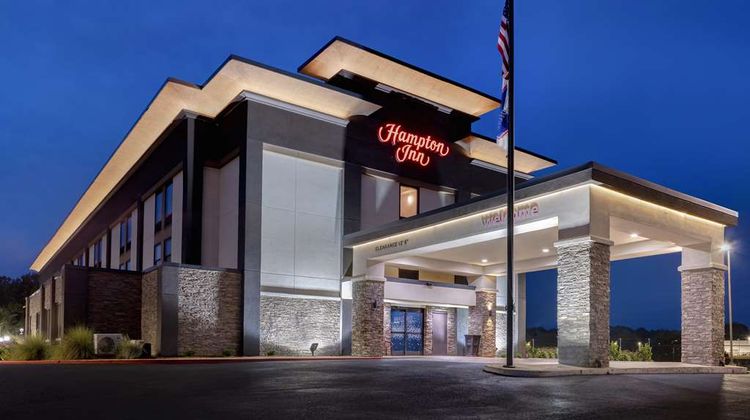 Hampton Inn Natchitoches Exterior