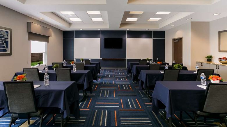 <b>Hampton Inn & Stes Wilmington Christiana Meeting</b>. Images powered by <a href="https://iceportal.shijigroup.com/" title="IcePortal" target="_blank">IcePortal</a>.