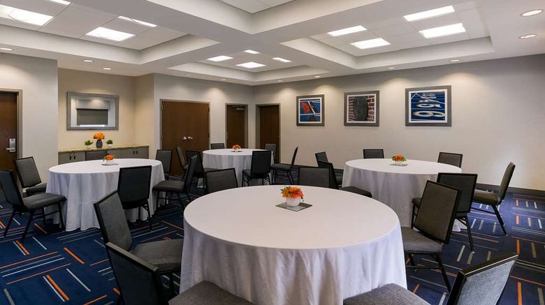 <b>Hampton Inn & Stes Wilmington Christiana Meeting</b>. Images powered by <a href="https://iceportal.shijigroup.com/" title="IcePortal" target="_blank">IcePortal</a>.