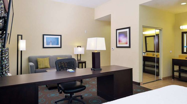 Hampton Inn Beeville Room
