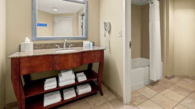 <b>Hampton Inn & Suites North Conway Room</b>. Images powered by <a href="https://iceportal.shijigroup.com/" title="IcePortal" target="_blank">IcePortal</a>.