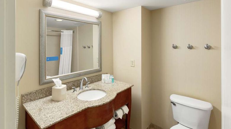 <b>Hampton Inn & Suites North Conway Room</b>. Images powered by <a href="https://iceportal.shijigroup.com/" title="IcePortal" target="_blank">IcePortal</a>.